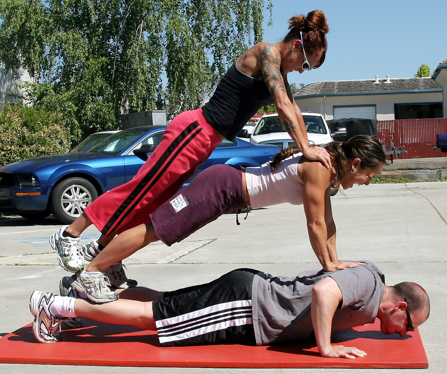 two person push up